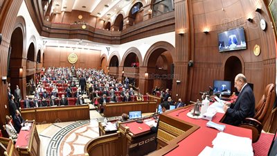 منها الكشف عن المواد المخدرة.. واجبات العمال ومساءلتهم في القانون الجديد