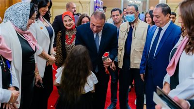 محافظ الإسكندرية يشارك في ندوة الأمراض الشائعة