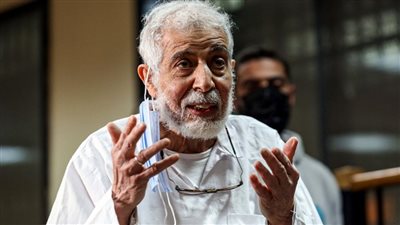 تأجيل إعادة محاكمة محمود عزت فى قضية اقتحام الحدود الشرقية لـ ١٧ نوفمبر