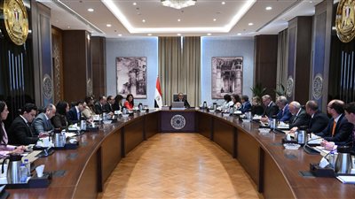 رئيس الوزراء يعقد اجتماعًا مع أعضاء مجلس إدارة البنك الأوروبي لإعادة الإعمار والتنمية 
