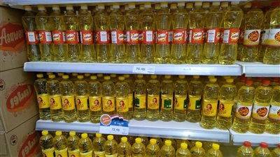بانخفاض يصل لـ 10 آلاف جنيه، تراجع سعر الزيت بالأسواق