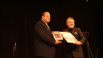 نجوم الفن في تكريم اسم الفنان محمود عزمي بالمسرح القومي (صور)