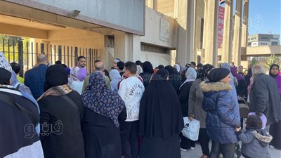 تكدس المواطنين أمام معرض أهلا رمضان بمدينة نصر (فيديو وصور)