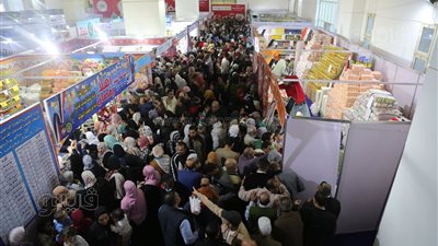 تخفيضات تصل لـ 30 %، زحام على معرض أهلا رمضان في مدينة نصر(فيديو وصور)