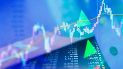 المؤشرات تواصل الصعود، 87 ألف عملية تداول بمنتصف تعاملات البورصة المصرية 