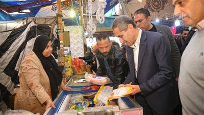 محافظ الغربية يطمئن على توافر السلع الغذائية بـ أهلا رمضان