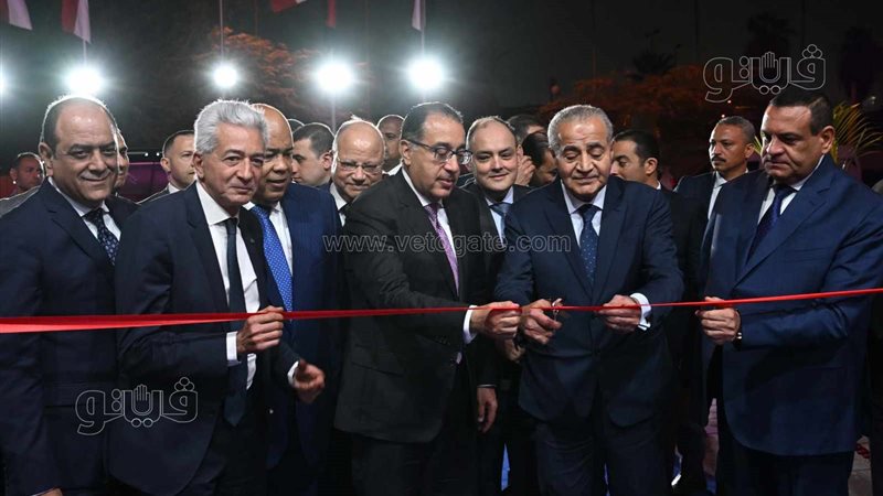 رئيس الوزراء يفتتح