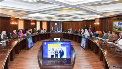 محافظ الإسكندرية يكرم التنفيذيين المشاركين في مبادرة حوافز تميز الأداء في إدارة الاستثمار