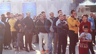 اغماءات وطوابير للفوز بكيس سكر في معرض أهلا رمضان بالعمرانية (فيديو وصور)