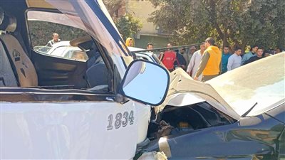 مصرع أحد مصابي حادث تصادم ميكروباص وملاكي بطريق 