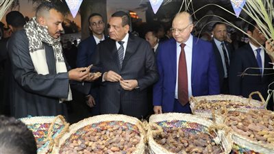 وزير التنمية المحلية ومحافظ القاهرة يفتتحان مهرجان القاهرة الدولي للتمور وخيرات رمضان بحديقة الحرية (فيديو وصور)