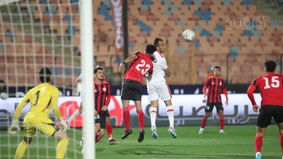 استمرار التعادل السلبي بين الزمالك والداخلية بعد 30 دقيقة 