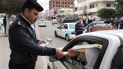 ضبط 55 سيارة و22 توك توك مخالفين لخط السير بفيصل