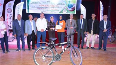 وزيرة البيئة تعلن انطلاق المرحلة الثانية لمسابقة صحتنا من صحة كوكبنا بالجامعات المصرية