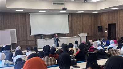 جامعة الإسماعيلية الأهلية تنظم لقاءً حول نادي ريادة الأعمال (صور) 