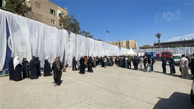 طوابير أمام معرض أهلا رمضان في العمرانية للحصول على السكر (فيديو وصور) 