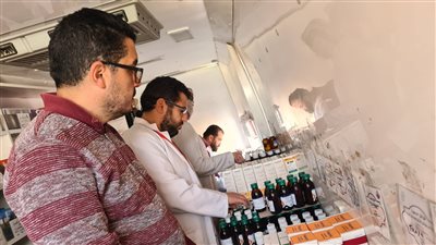 الكشف على 1403 مواطنين خلال قافلة طبية مجانية بالبحيرة 