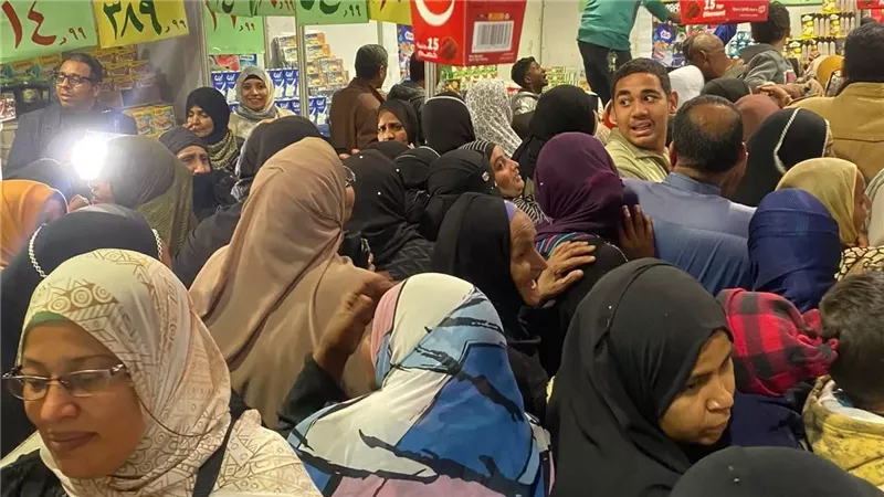 زحام معارض أهلا رمضان،