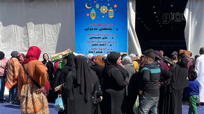 إقبال كثيف من المواطنين علي معارض أهلا رمضان بالبدرشين والعمرانية في الجيزة