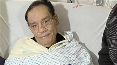 اتفاق بين زوجة حلمي بكر وشقيقه على وضع الجثمان في ثلاجة الموتى بالمستشفى حتى وصول نجله