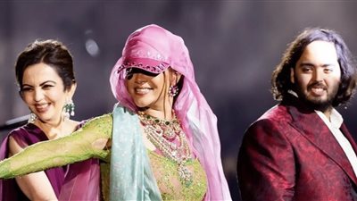 ريهانا تغادر الهند بعد إحيائها حفل زفاف نجل أغنى رجل في آسيا (فيديو)