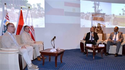 سفير التشيك ونائب محافظ الأقصر يشهدان ندوة نهضة العمارة المصرية الحديثة 
