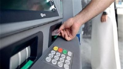 أمين أصحاب المعاشات: كبار السن وقفوا 17 ساعة أمام ماكينات ATM عشان يصرفوا (فيديو)
