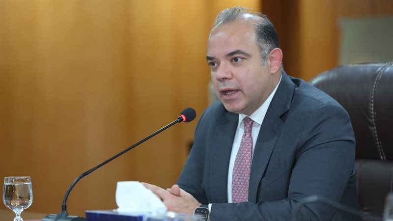 رئيس الرقابة المالية،
