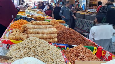 خان خليلي طنطا، قصة وكالات البلح قبلة الصعايدة في رمضان بسبب انخفاض الأسعار (فيديو وصور)