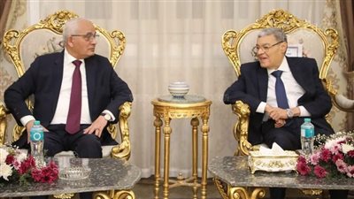 محافظ المنيا يستقبل وزير التربية والتعليم لتفقد عدد من المدارس (صور) 