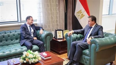 وزير الصحة يبحث مع السفير الفرنسي احتياجات دعم المصابين الفلسطينيين