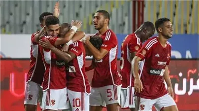 نهائي كأس مصر، بيرسي تاو يقود التشكيل المتوقع للأهلى أمام الزمالك