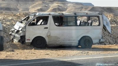 إصابة 10 أشخاص في انقلاب ميكروباص بالطريق السياحي بالجيزة 