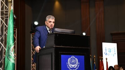 أسامة ربيع يستعرض جهود ومبادرات قناة السويس للنهوض بصناعة النقل البحري