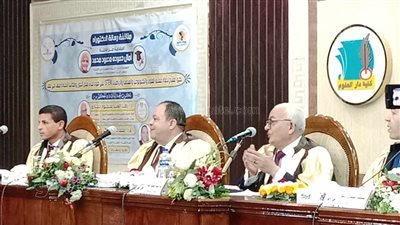 حجازي يترأس لجنة لمناقشة رسالة دكتوراه في تطوير التعليم بجامعة المنيا