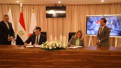 توقيع بروتوكول تعاون بين الأكاديمية الوطنية للتدريب والقومي لتنظيم الاتصالات (صور)