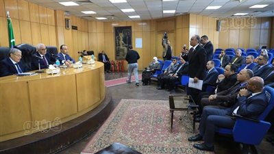 وزير التعليم يجتمع بمديري الإدارات التعليمية بالمنيا.. ويؤكد: السياسة العامة للحكومة المصرية قائمة على التكامل بين الوزارات.. وإنشاء 213 مدرسة في قرى حياة كريمة