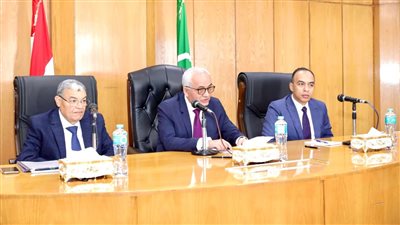 توجيهات مهمة لوزير التعليم خلاله اجتماعه مع مديري الإدارات بالمنيا 