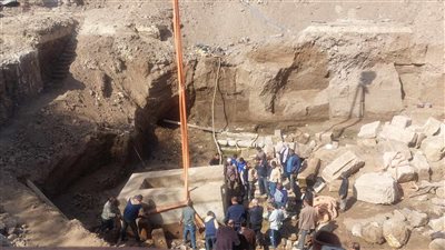 تفاصيل نقل تابوت أثري عثر عليه بموقع أرض مستشفى جامعة بنها