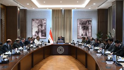 رئيس الوزراء يتابع تصورات الموازنة التقديرية للمرحلة الثانية من مبادرة حياة كريمة