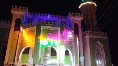 أحبال مضيئة وزينات، تزيين مساجد الوادي الجديد استعدادا لرمضان