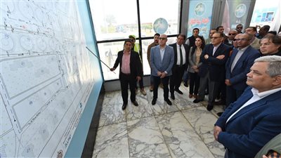 وزير الإسكان ومحافظ الشرقية يتفقدان محطة تنقية مياه بلبيس بطاقة تصميمية 207 آلاف م3 يوميًا