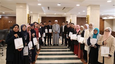 أمين «البحوث الإسلامية» يلتقي وفدًا من طلاب الماجستير والدكتوراه بجامعة ملايا الماليزية