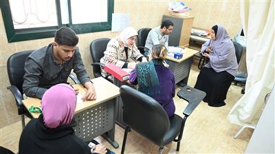الكشف على 130 مواطنًا خلال قافلة طبية بمدينة الفيوم الجديدة