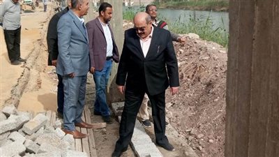 سكرتير عام أسيوط يتفقد نسب تنفيذ المشروعات بمركز ديروط