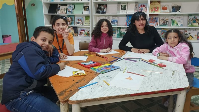 الأطفال مع الدكتورة
