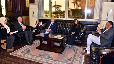 محافظ الأقصر يستقبل وفد اتحاد المعاهد الثقافية الأوروبية يونيك