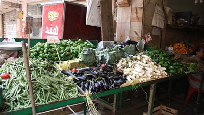 أول أيام رمضان، سعر الطماطم وورق العنب يواصل الارتفاع بسوق العبور 