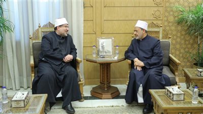 وزير الأوقاف وقيادات الوزارة يهنئون شيخ الأزهر بحلول شهر رمضان ويتمنون له دوام التوفيق