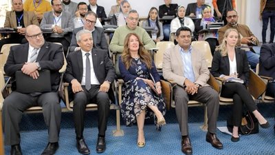 السفيرة الأمريكية بالقاهرة في زيارة للمركز الدولي للأسماك 